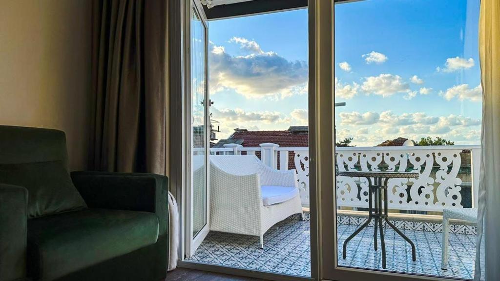 Hi Hotel Ivy Bueyuekada Adalar Eksteriør billede