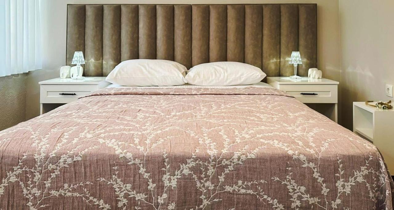 Hi Hotel Ivy Bueyuekada Adalar Eksteriør billede