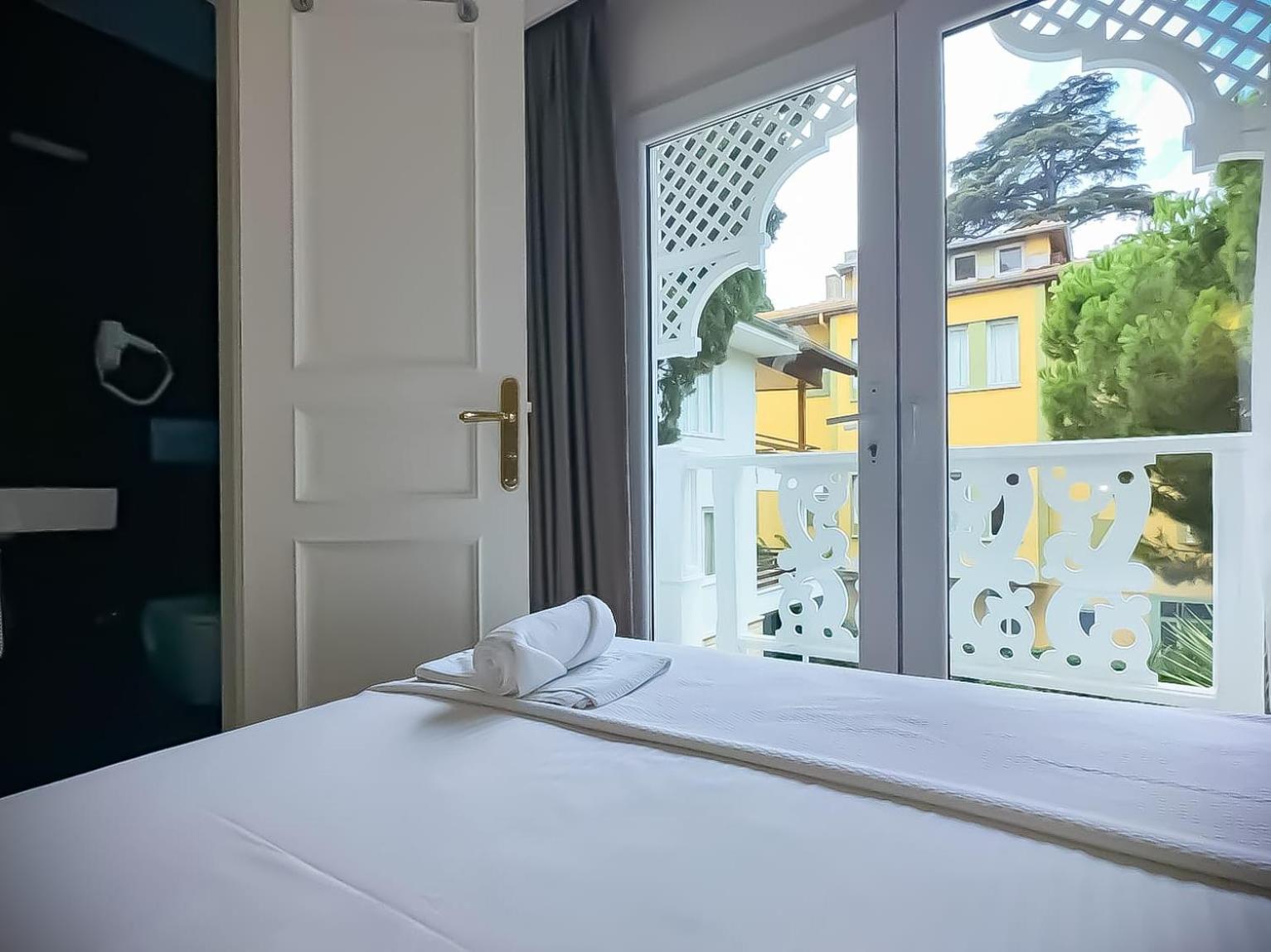 Hi Hotel Ivy Bueyuekada Adalar Eksteriør billede