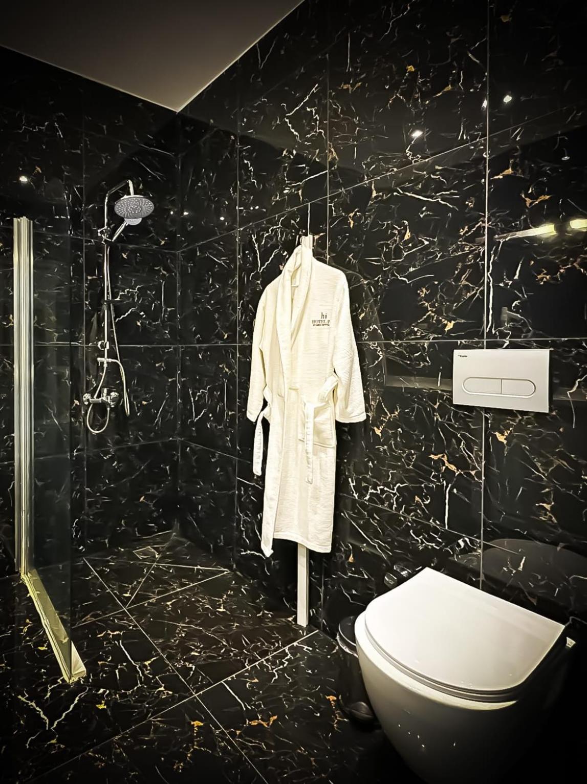 Hi Hotel Ivy Bueyuekada Adalar Eksteriør billede